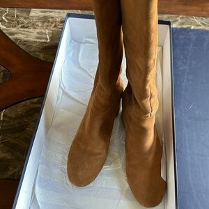 Splendid suede boots.